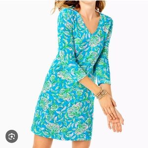 🆕 XL Lilly Pulitzer dress
TESSA 3/4 SLEEVE V-NECK
CUMULUS BLUE CHICK MAGNET